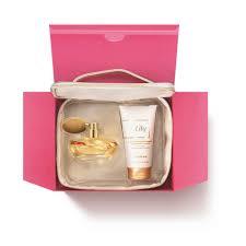 ESTOJO LILY O BOTICARIO. LILY PARFUM 75ML + LILY ACETINADO 150G + FRASQUEIRA LILY LILY BOTICARIO O BOTICARIO