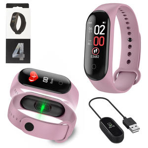 Relógio Inteligente Smartwatch Bluetooth Com Medidor de Frequência Cardíaca Rosa M4 M4 GENERICO