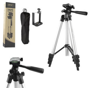 Tripé de Alumínio Profissional com Suporte para Câmera Fotográfica e Celular 1.10 Metros KP-3110 KNUP KP-3110 KNUP